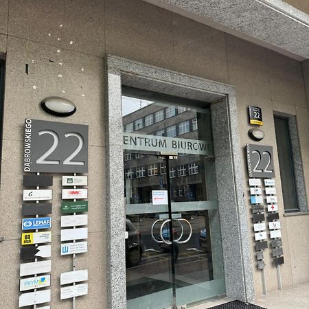 Kawalerki Basi Przy Dabrowskiego 22 Kattowitz Exterior foto